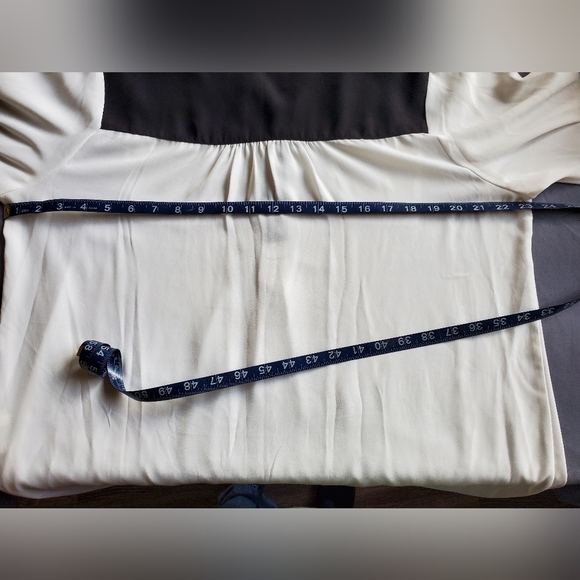 My Michelle White & Black Two-Toned Quarter-Sleeve Top Women's Size X-Large - Picture 6 of 7